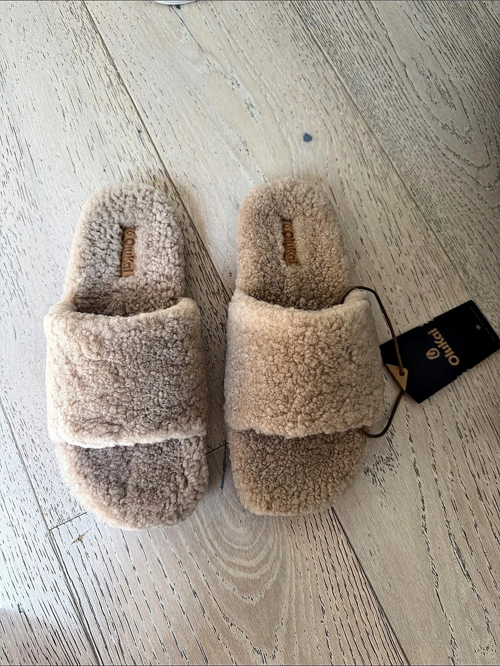 OluKai Shearling Slippers in Brown US 7 NWT